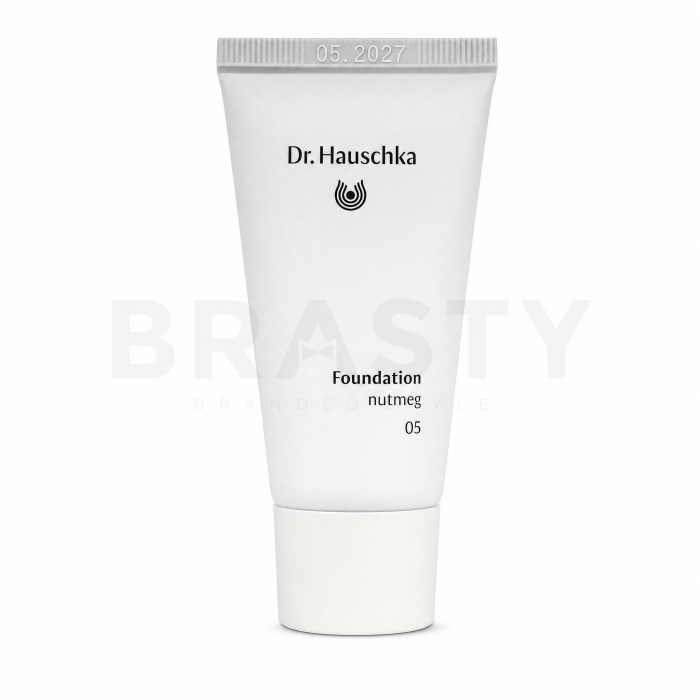Dr. Hauschka Foundation 05 Nutmeg